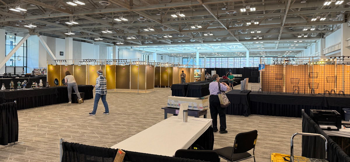 Worldcon Art Show Setup